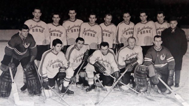 Slavn sestava Rud hvzdy Brno