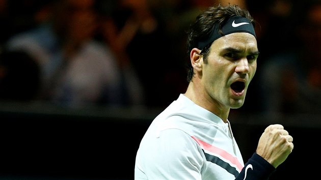 Roger Federer se raduje bhem turnaje v  Rotterdamu.