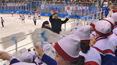 Imitátor Kim ong-una zaskoil severokorejské roztleskávaky na hokejovém...