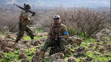 Milice sponzorované Ankarou v severosyrském regionu Afrín, kde bojují s Kurdy...