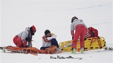 �estnáctiletý japonský snowboardista Juto Tocuka m�l na U-ramp� o�klivý pád.