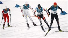 Závod sdru�ená�� ovládla tato �tve�ice: Eric Frenzel z N�mecka (s �íslem 5),...