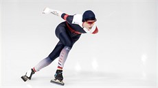�eská rychlobrusla�ka Nikola Zdráhalová krou�í po ovále na trati 1000 metr�.