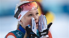 Česká běžkyně Barbora Havlíčková v cíli skiatlonového závodu na 15 kilometrů v...