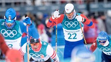 Český běžec Martin Jakš ve skiatlonovém závodě na 15+15 kilometrů v...