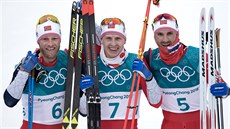 V olympijském skiatlonu mu na 15+15 kilometr obsadili vechny medailové...