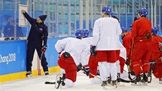 Kou Josef Janda pi tréninku eských hokejist v jihokorejském Kangnungu....