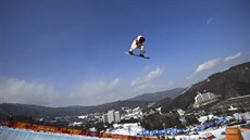 LEGENDA. Americký snowboardista Shaun White pi olympijské kvalifikaní jízd...