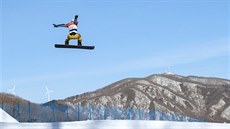 Česká snowboardcrossařka Eva Samková při kvalifikační jízdě na zimních...