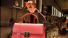 Jeden z nejprodávanjích doplk loského roku, kabelka od znaky Gucci.