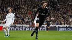 Adrien Rabiot z Paris St. Germain se raduje z gólu v osmifinále Ligy mistr na...