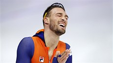 Nizozemský rychlobruslař Kjeld Nuis jakoby nemohl uvěřit, že je olympijským...