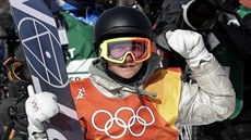 Red Gerard slaví v pouhých sedmnácti letech olympijské zlato ze slopestylu.