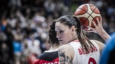 eská basketbalistka Renáta Bezinová proti Nmecku pi reprezentaní premiée