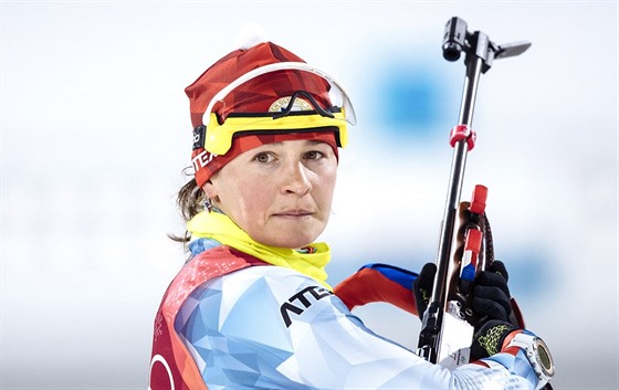 Česká biatlonistka Veronika Vítková v olympijském závodu ve smíšené štafetě....