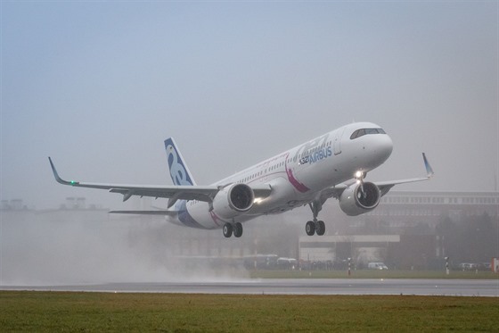 Airbus A321 LR