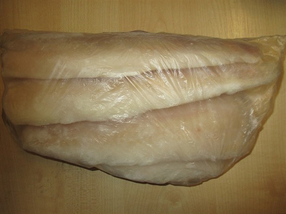 Fotodokumentace zjištění falšování rybího masa mimořádného rozsahu.
