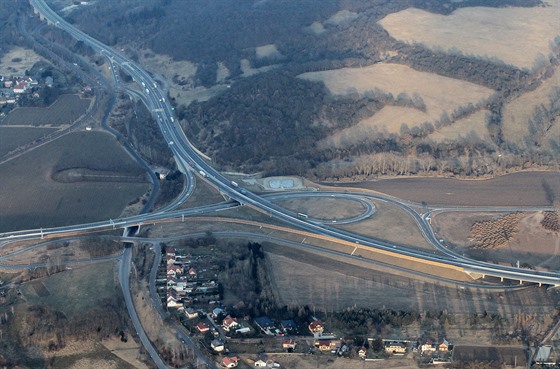 Úsek dálnice D8 poblíž Řehlovic