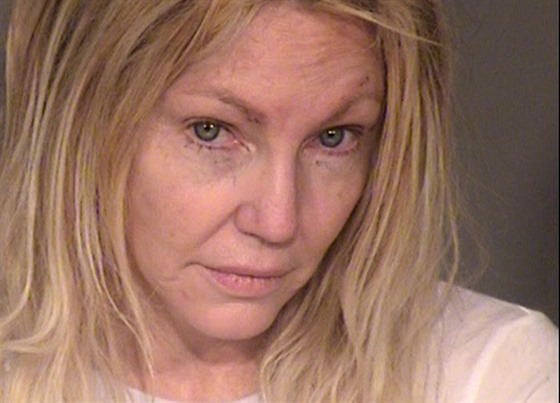 Heather Locklearová na policejním snímku po zatení kvli domácímu násilí (Los...