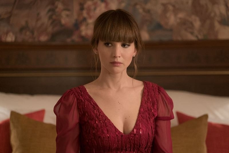 Jennifer Lawrencová ve filmu Rudá volavka