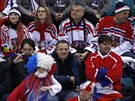 Fanouci eských hokejist pi tvrtfinále proti USA.