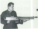 Zbran vytvel uznvan konstruktr Vclav Holek. 