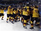 Nmetí hokejisté slaví pekvapivou výhru nad Kanadou v semifinále olympijského...