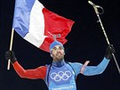 ZLATO. Francouzský biatlonista Martin Fourcade v cíli olympijského závodu ve...