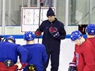 Trenér Josef Janda pi tvrtením tréninku eských hokejist v Kangnungu. (22....