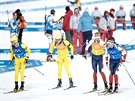 Pedávka védské a norské tafety v biatlonovém závodu na 4x7,5 kilometru v...