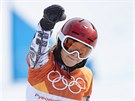 VÍTZSTVÍ. eská snowboardistka Ester Ledecká v cíli olympijského paralelního...