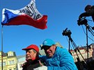 Nám�stí ve Vrchlabí v mrazu vítalo olympioniky (26.2.2018).