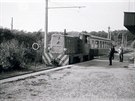 Lokomotiva TÚ29 s vagonem Balm/ú ve stanici Lochotín v roce 1967 ped...