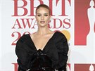 Modelka a hereka Rosie Huntington-Whiteleyová na Brit Awards (Londýn, 21....