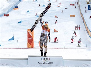 ZLATO. Česká snowboardistka Ester Ledecká zvítězila v olympijském paralelním...