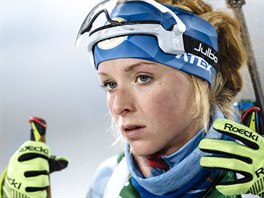 Česká biatlonistka Markéta Davidová v olympijském závodu ve smíšené štafetě....