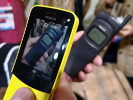 Nokia 8110 4G a pvodní historická Nokia 8110