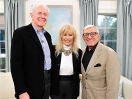 Mike Farrell, Loretta Switov a Jamie Farr (Los Angeles, 17. nora 2017)