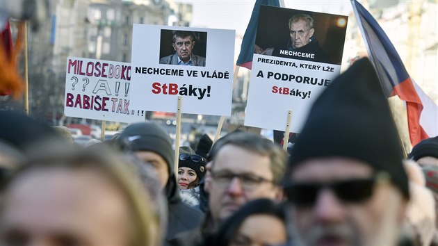 Na Vclavskm nmst v Praze se 25. nora konala demonstrace za svobodu, demokracii a svobodn podnikn. Akci v den vro takzvanho vtznho nora uspodali zstupci obanskch iniciativ, podnikatelskch sdruen, nkterch parlamentnch i neparlamentnch politickch stran a Konfederace politickch vz.