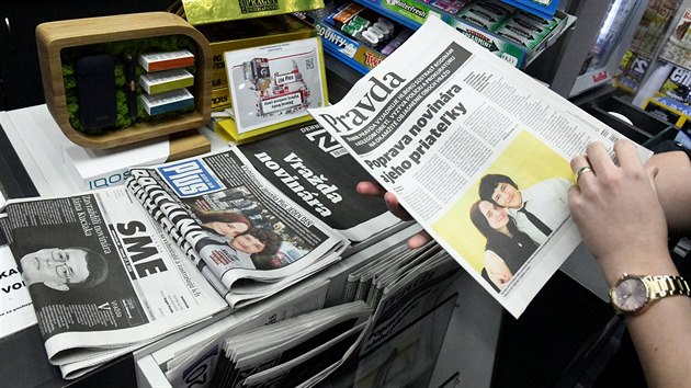 Titulní strany slovenských deníků referují o vraždě novináře Jána Kuciaka (27.2.2018)