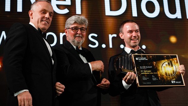 Oliver Dlouh z Kiwi.com pevzal cenu EY Zanajc podnikatel roku 2017. (27. nora 2018)
