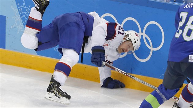 Norsk hokejista Stefan Thoresen v olympijskm utkn proti Slovinsku. (20....