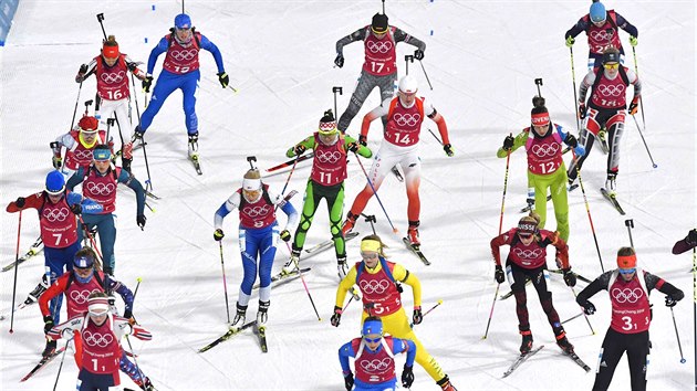 Biatlonov zvodu ve smen tafet v jihokorejskm stedisku Alpensia. (20....