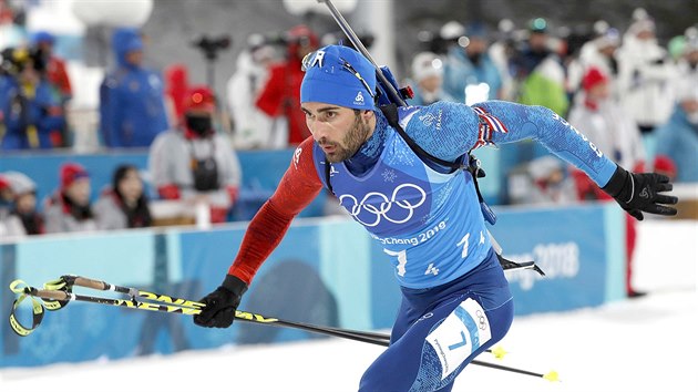 Francouzsk biatlonista Martin Fourcade v olympijskm zvodu ve smen tafet v jihokorejskm stedisku Alpensia. (20. nora 2018)