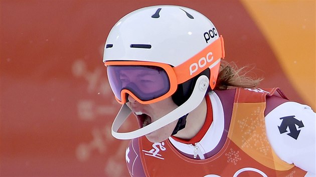 ZLATO. vcarsk lyaka Michelle Gisinov ovldla olympijskou superkombinaci....
