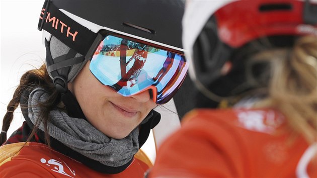 Rakousk snowboardistka Daniela Ulbingov po tvrtfinlov jzd paralelnho obho slalomu v jihokorejskm Pchjongchangu. (24. nora 2018)