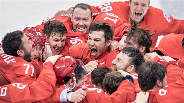 ZLATO. Rut hokejist slav vtzstv v olympijskm finle proti Nmecku. (25. nora 2018)