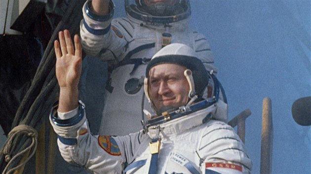 Z kosmodromu Bajkonur byla 2. března 1978 vypuštěna do vesmíru kosmická loď Sojuz 28 s první mezinárodní posádkou. Tvořili ji velitel lodi Alexej Gubarev (SSSR) a Vladimír Remek (ČSSR).