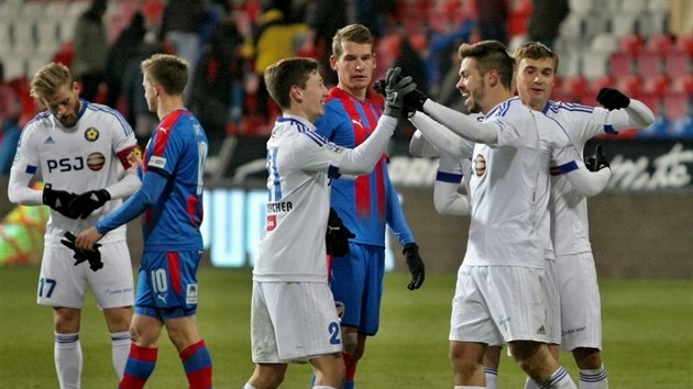 Radost jihlavskch fotbalist a hlubok rozpaky plzeskch hr, kte senzan prohrli s outsiderem.