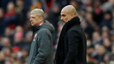 Trenéi obou klub Pep Guardiola z Manchester City a Arsene Wenger z Arsenalu...